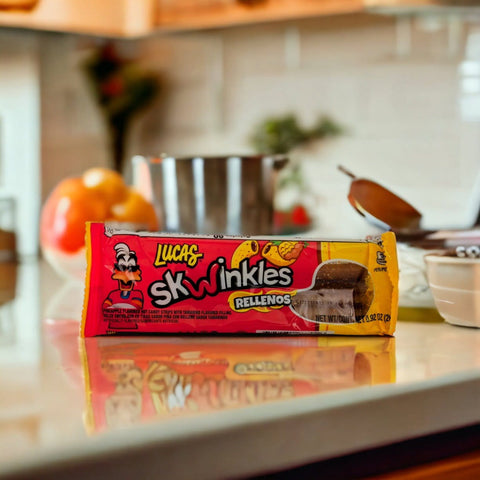 Lucas - Skwinkes rellenos Ananas/Tamarin - 26 g