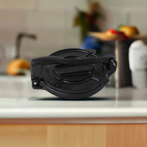 Presse à tortillas en fonte noir - Victoria - Petite 6.5'